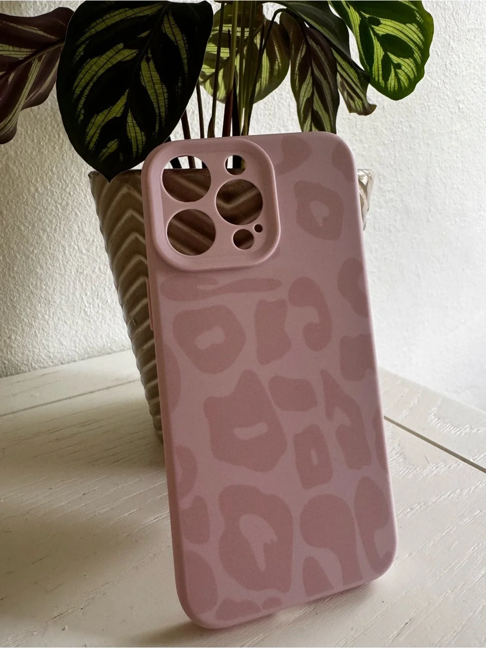 Iphone 15 Pro Max Pink Leopard Print Phone Case